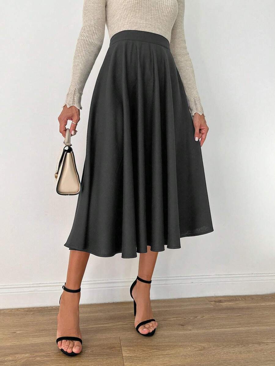 Klassisk medellång kjol