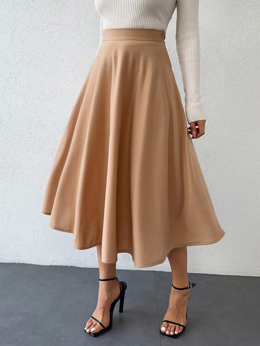 Klassisk medellång kjol