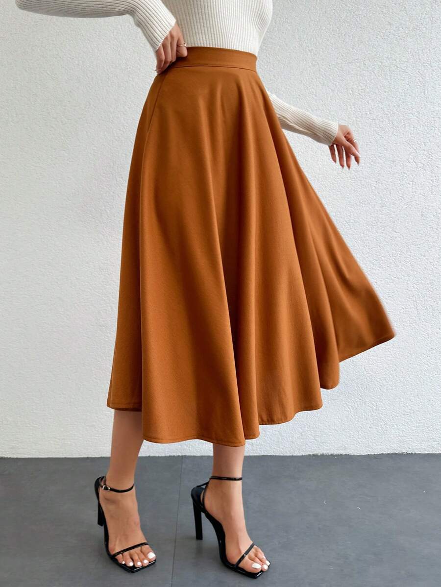 Klassisk medellång kjol