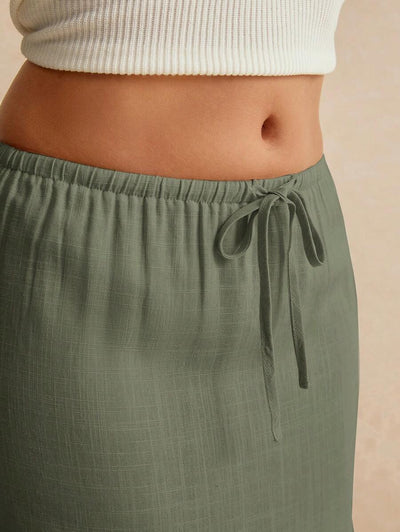 Minimalistisk Kjol med Dragsko