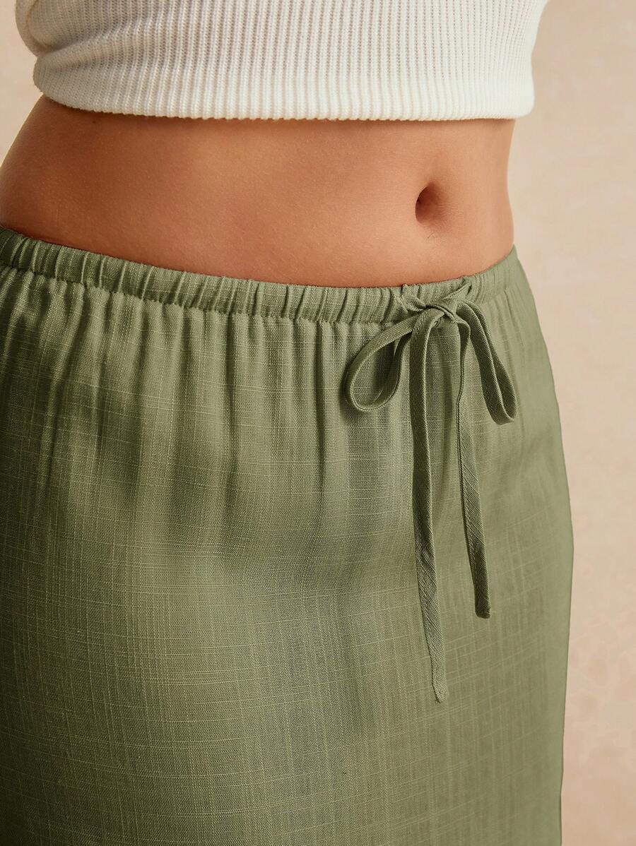 Minimalistisk Kjol med Dragsko