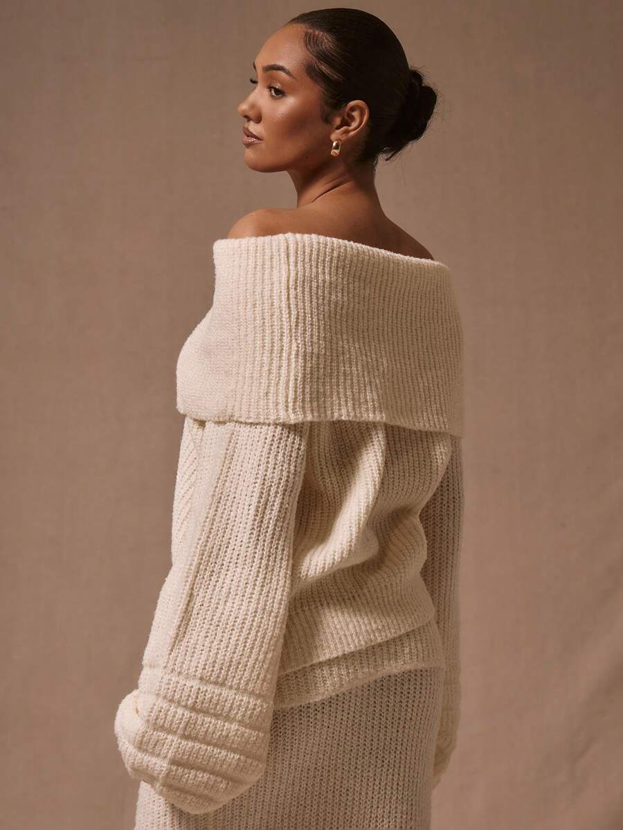 Stickad tröja med bara axlar