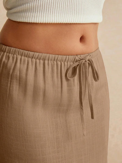 Minimalistisk Kjol med Dragsko