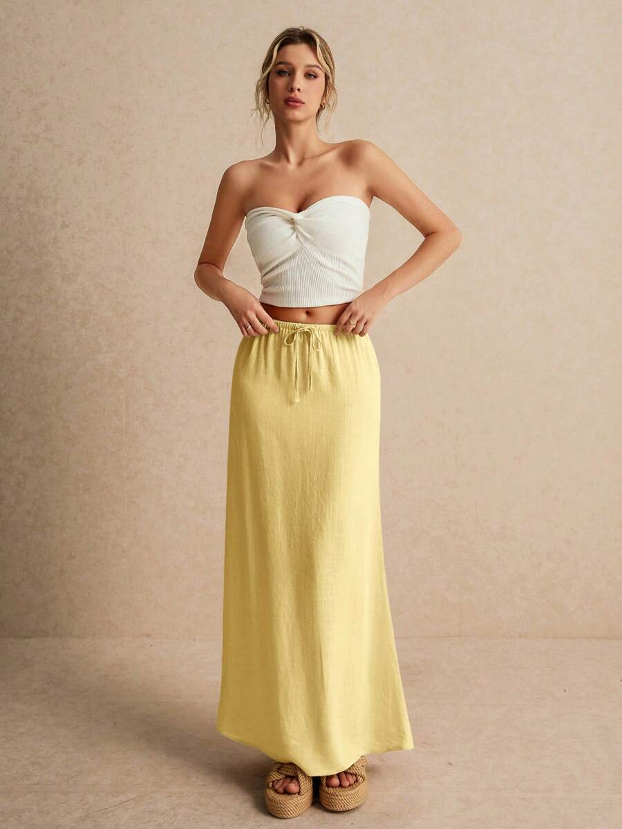 Minimalistisk Kjol med Dragsko