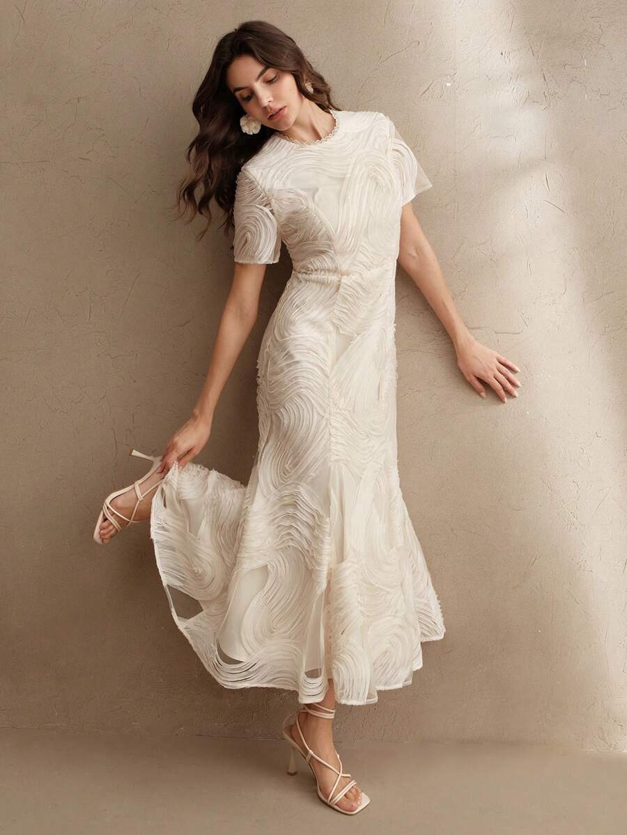 Blommig Rynkad Miniklänning