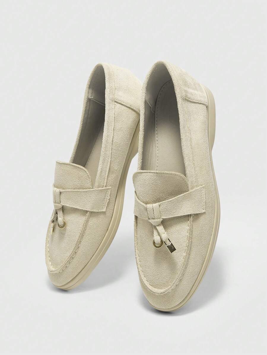 Damloafers med spetsig tå