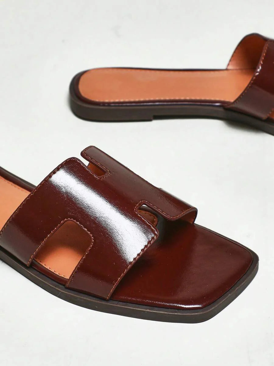 Luxe-inspirerade vita slides med sele