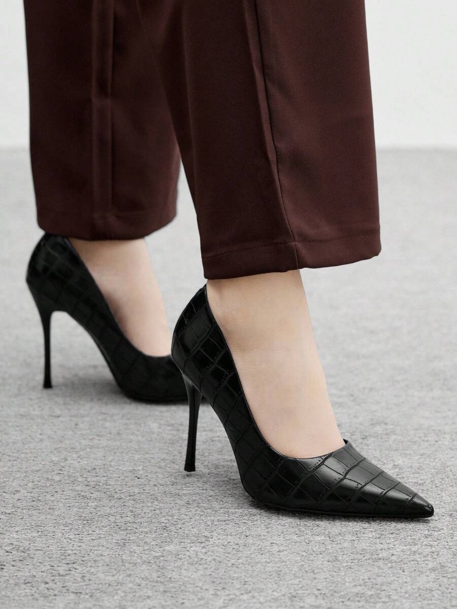 Eleganta pumps med spetsig tå