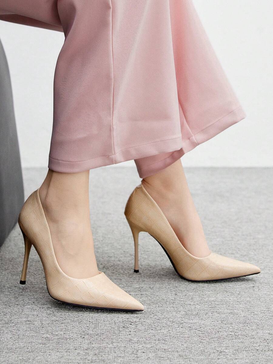 Eleganta pumps med spetsig tå
