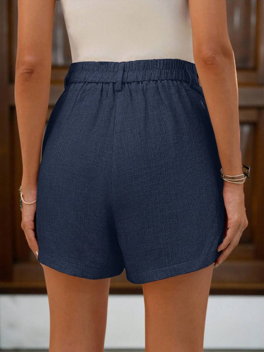Linneshorts med Bambu­detaljer