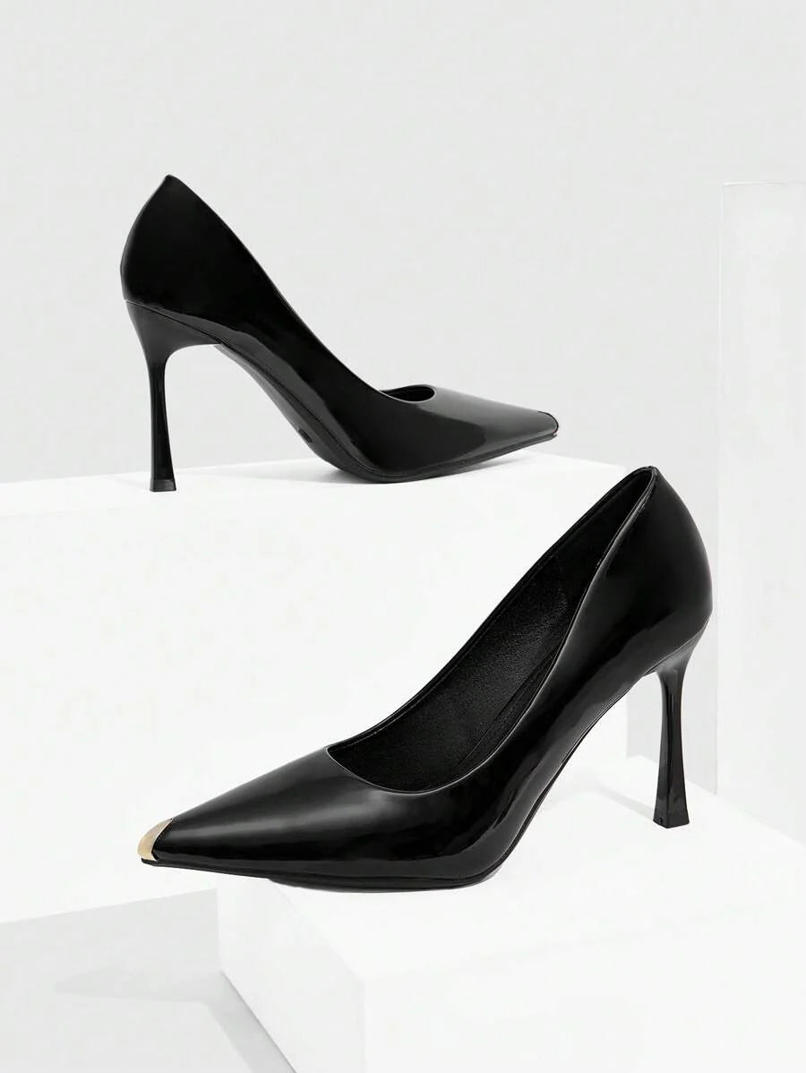 Eleganta pumps med spetsig tå