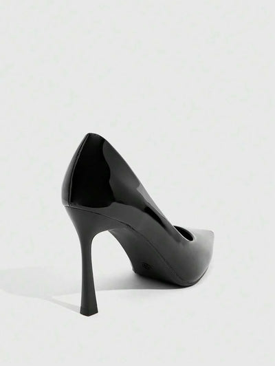 Eleganta pumps med spetsig tå