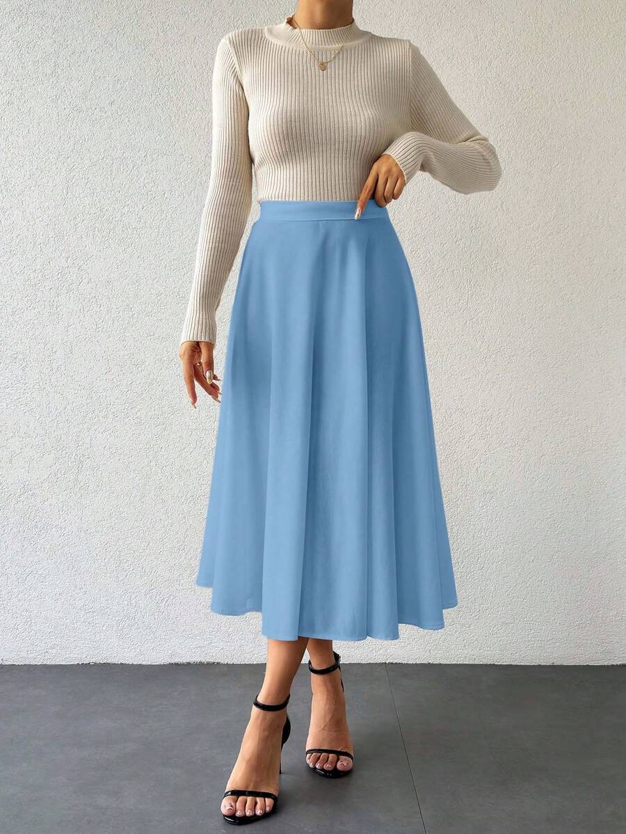 Klassisk medellång kjol