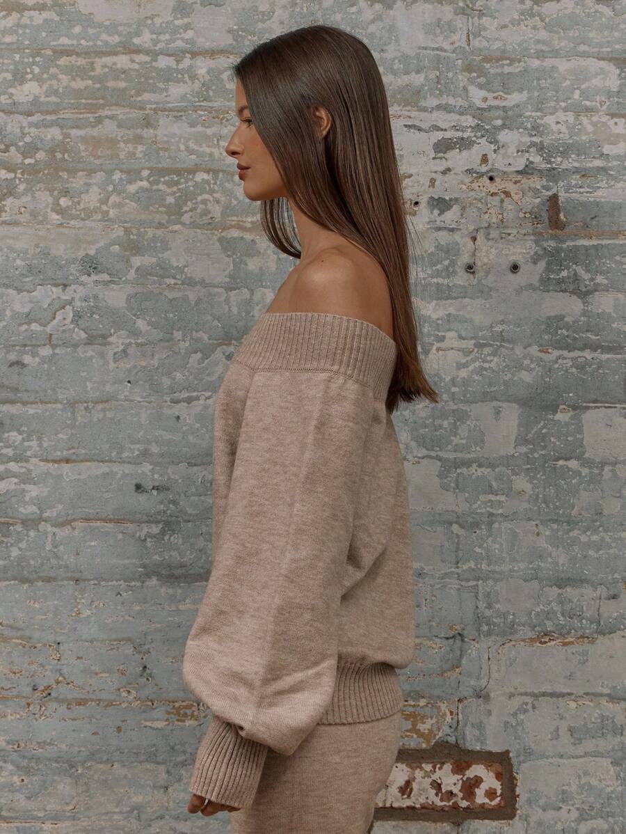 Asymmetrisk ribbstickad topp