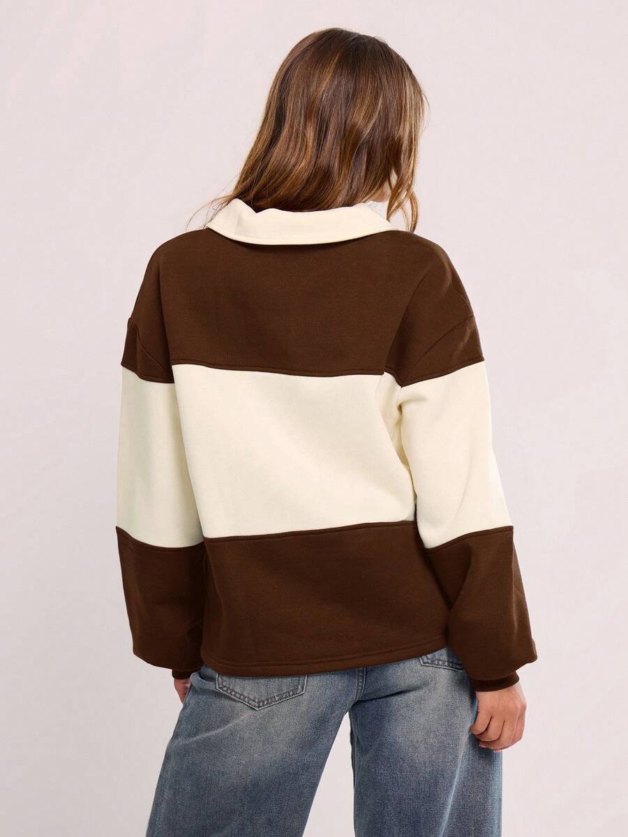 Massa randig collagetröja med krage