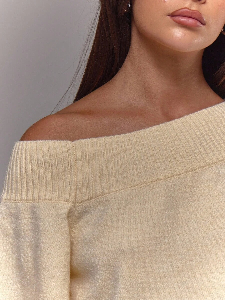 Asymmetrisk ribbstickad topp